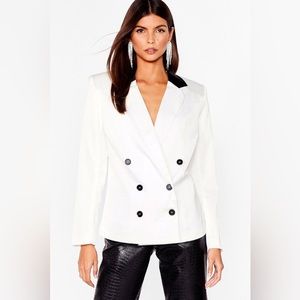 Nasty Gal blazer 🤍🖤